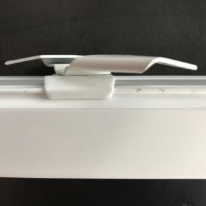 Support Ailette avec clip pour store à lames verticales – A l’unité